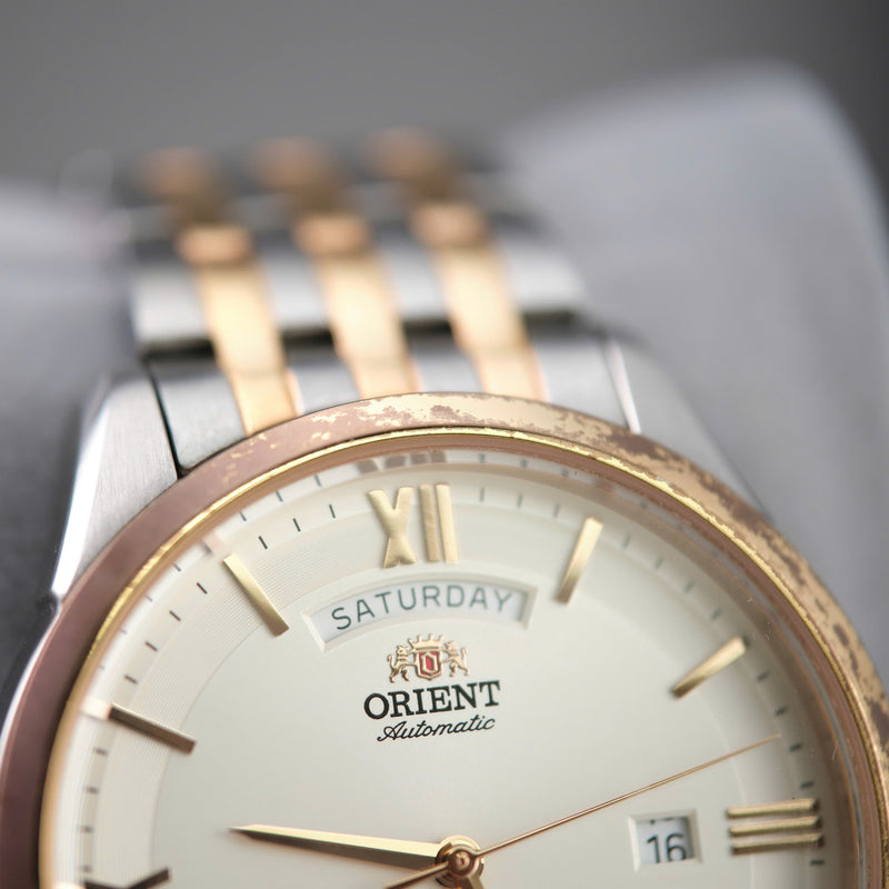 Đồng hồ cơ Orient Day Date RA-AX0002S (Hàng đã qua sử dụng)